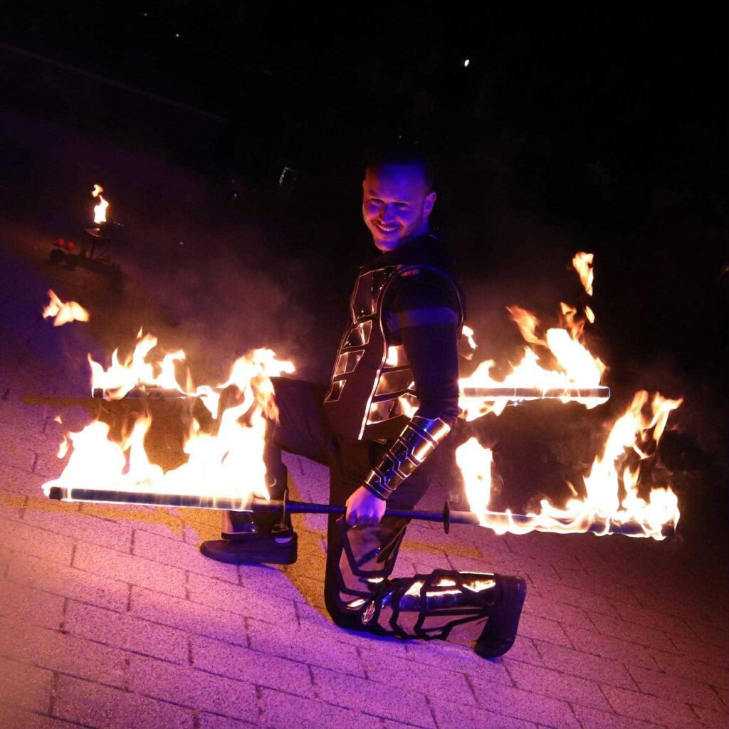 Bordi Gábor tűzzsonglőr